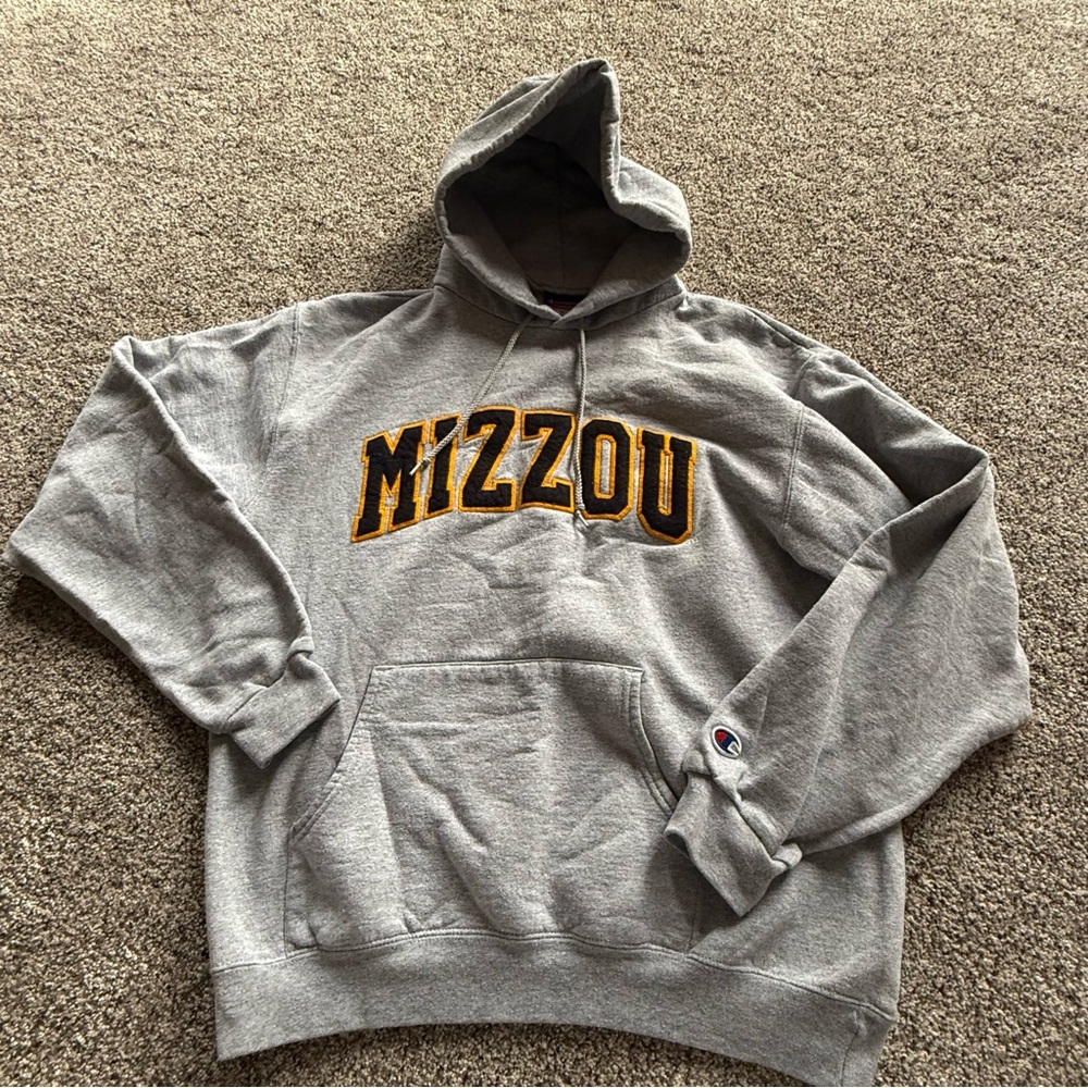 Medium Champions patchwork Mizzou sweatshirt university of Missouri Gray tigers.